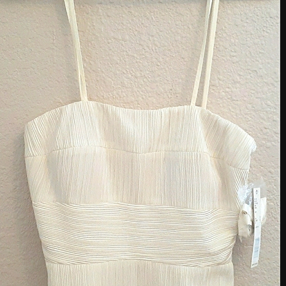 Gianni Bini Sweetheart Neckline Babydoll Pintucked Mini Pleated Silky Dress - Picture 3 of 6
